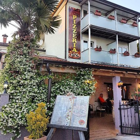 Laco De Pelagius Rooms Novigrad  Exterior photo