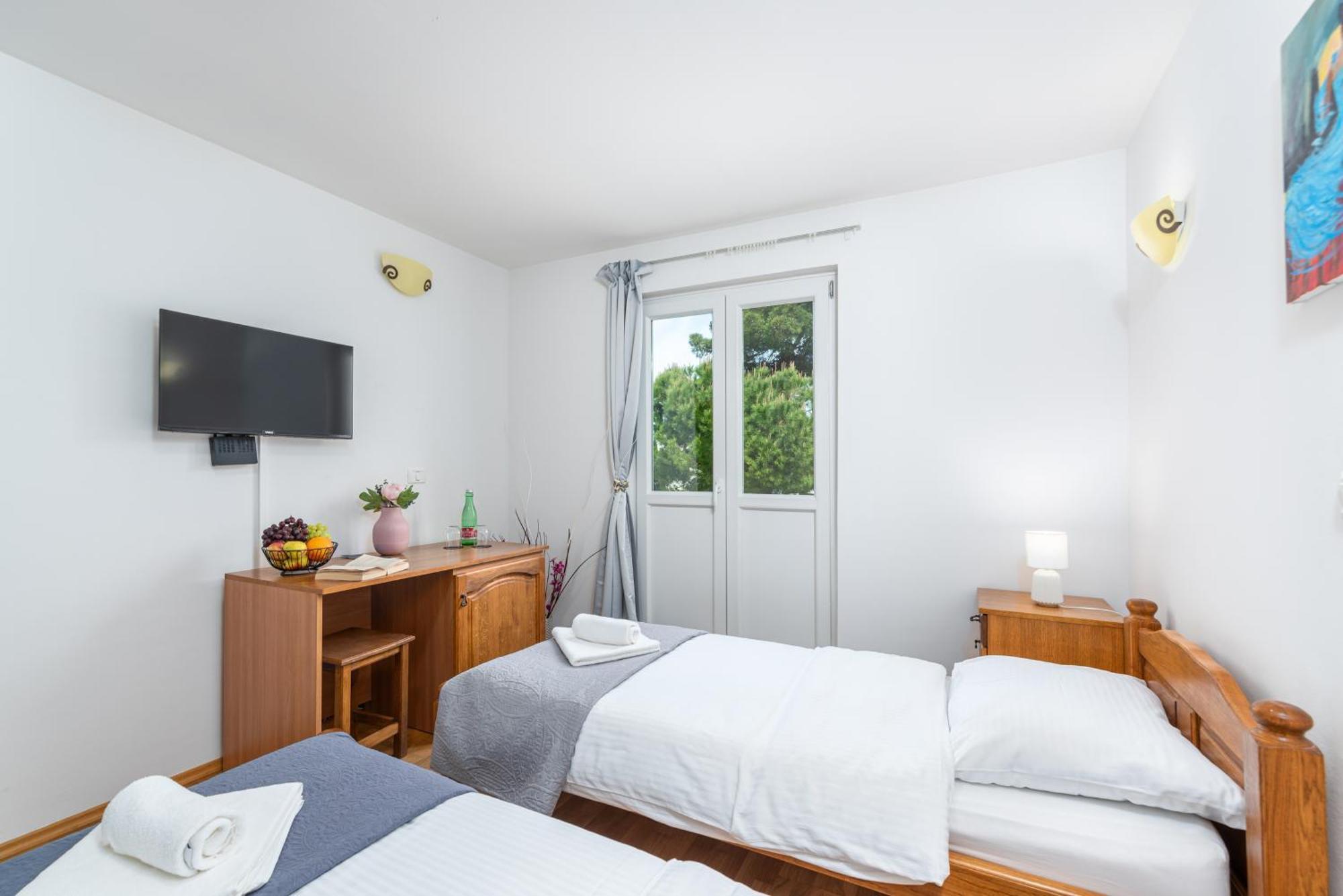 Laco De Pelagius Rooms Novigrad  Exterior photo